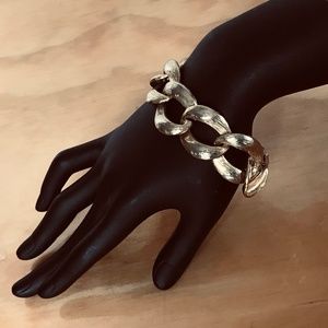 Big links, substantial gold tone chain bracelet